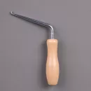 Крючок для подтягивания струн