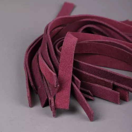Полосы на фенгеры натуральная кожа бордовые, 21 шт * 20,5 см (4,3 метра)
